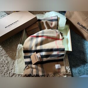 NWT Burberry Cashmere Reversible Monogram Scarf